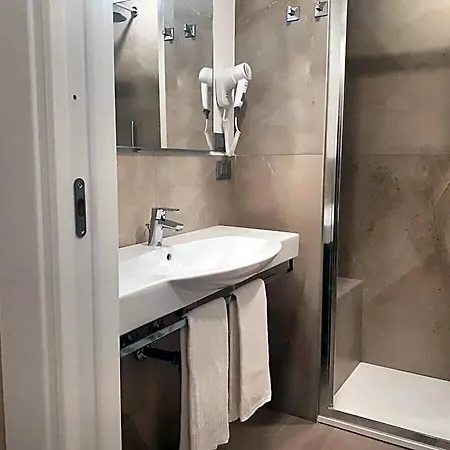 Smart Sei Chiese 2* Boloňa